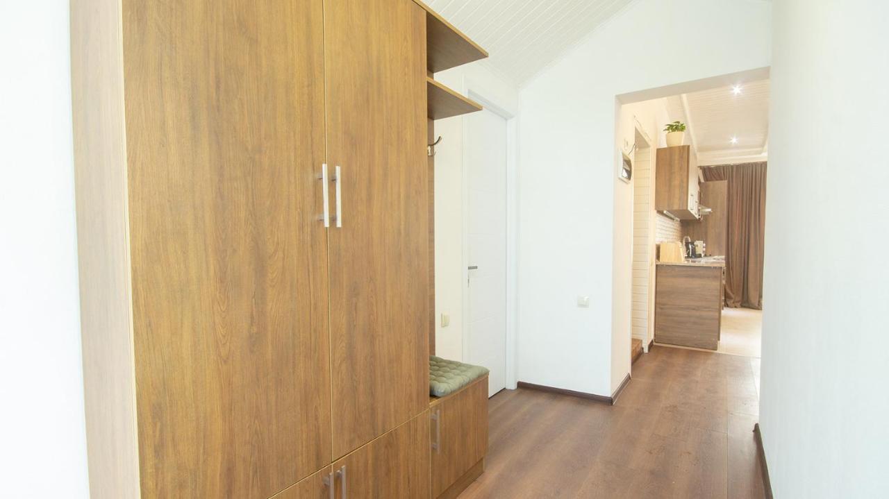 Big Terrace Apartment On Liberty Square ティビリシ エクステリア 写真